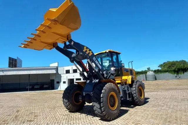 Pá Carregadeira XCMG lw500br