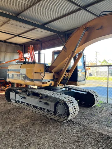 Escavadeira CAT 320B