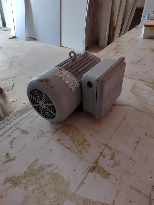 Motor de indução monofásico gaiola 