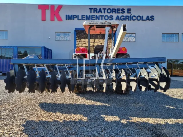 Grade Niveladora de Arrasto 32 discos Baldan - TK Tratores Nova Andradina - MS