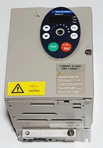 Inversor 0,55kw/0,75cv 1,9a 380v Schneider Atv31h055n4A