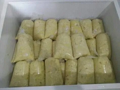 Polpa de cupuaçu tirada a mão 