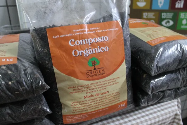 Adubo 100% Orgânico (composto/adubo natural orgânico)