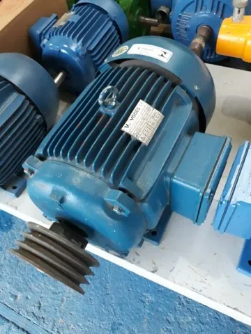 Motor elétrico trifásico 7.5 cv rpm 1160.