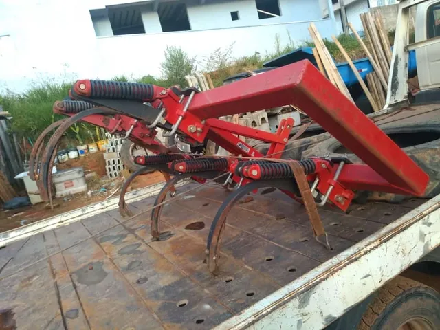 Cultivador massey Fergunson 5 molas
