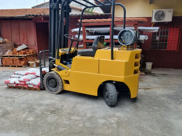 Empilhadeira Yale 2500kg