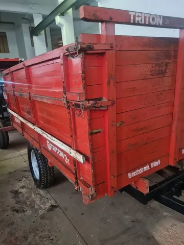 Carreta Triton 3 toneladas - basculante e com freios