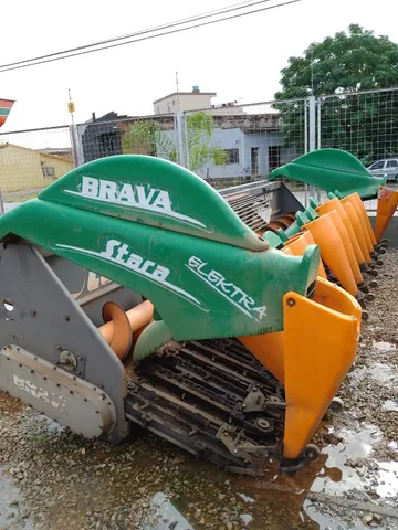 Plataforma de Milho Stara 11L