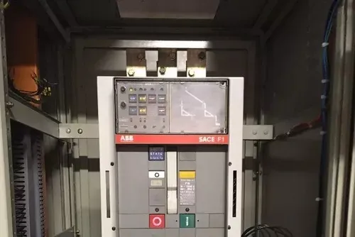 Disjuntor De Baixa Tensão A B B 1250 A