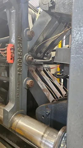 Injetora Usada 220T