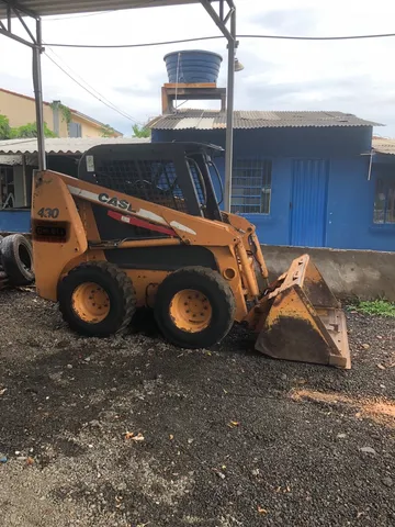Vende-se mini carregadeira 