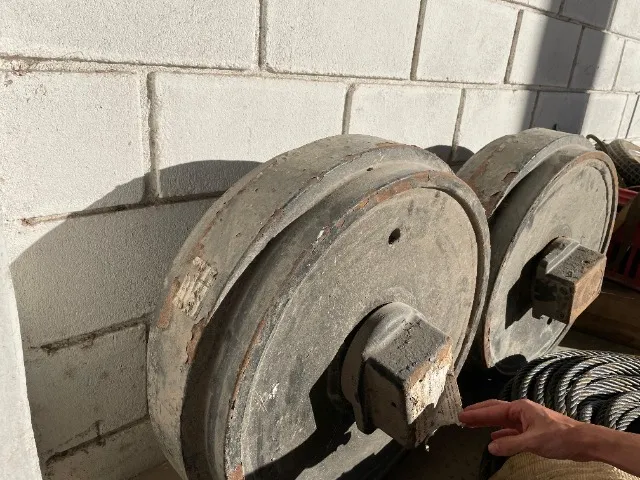 Par Roda Guia Doosan Solar 300