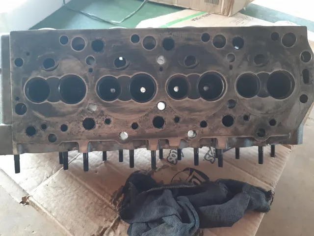 Vendo um cabeçote da l200 esporte 2.5