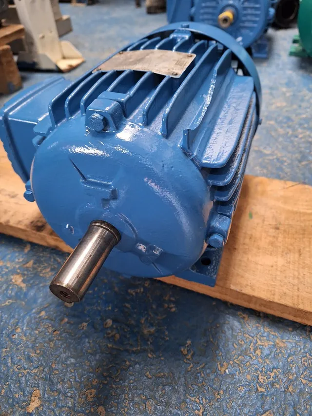 Motor elétrico trifásico 4 cv rpm 3450.