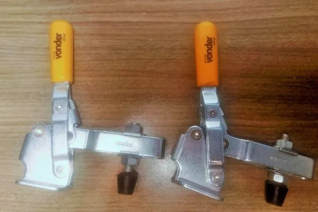Grampo vertical de aperto rápido Vonder 220 Kgf - Gvv220