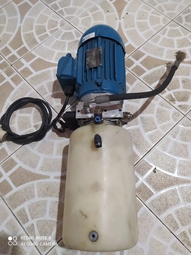 Bomba niveladora de doca