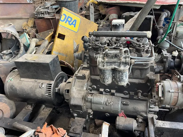 Grupo gerador 15 kVA motor mwm