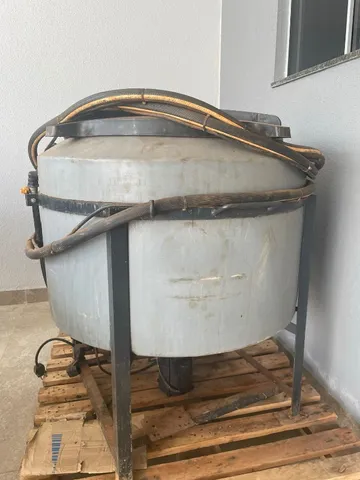 Vendo misturador de calda para drone 250 litros