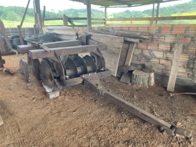 Grade Aradora