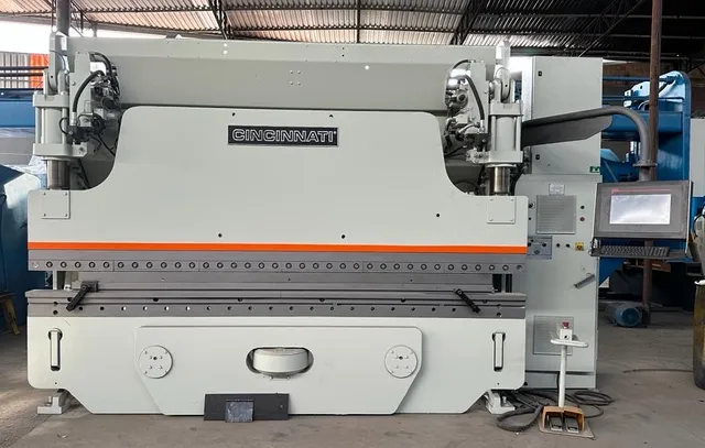 DOBRADEIRA CINCINNATI CNC