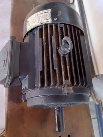 Motor trifásico de cobre com 7.5 cv