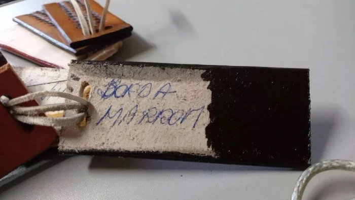 Tinta Borda Italiana COR MARROM Para Couro/sola/cinto Embalagem 1 Litro