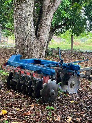 Grade aradora 14 discos R$ 25.000,00