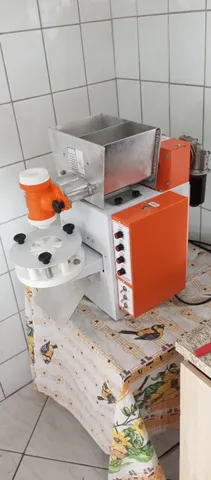 TROCO POR MOTO OU VENDO MÁQUINA DE SALGADOS 