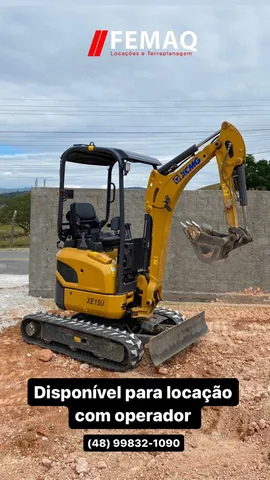 Serviço com mini escavadeira 