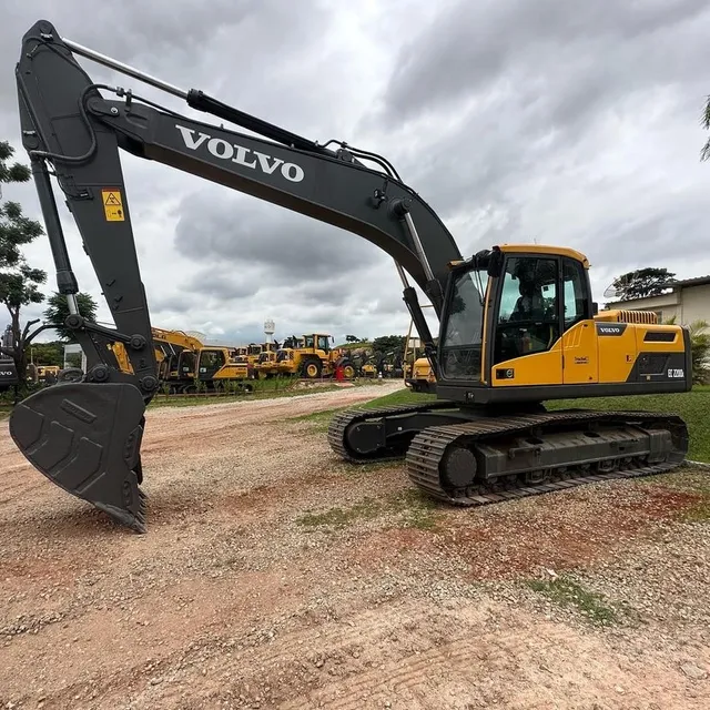 ESCAVADEIRA HIDRÁULICA VOLVO