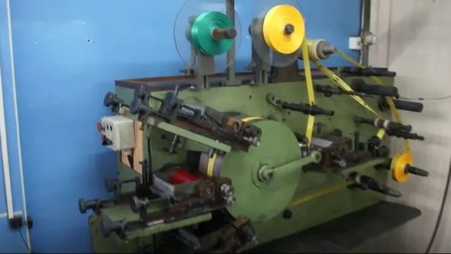 01 x Máquina flexográfica para impressão de fitas