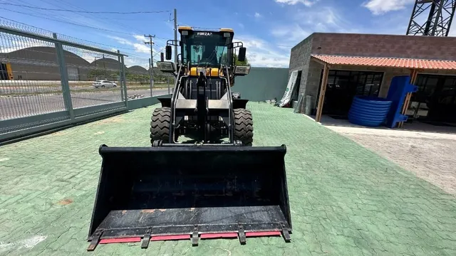 Pá Carregadeira Forza 2023