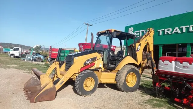 Retroescavadeira CAT 416 E
