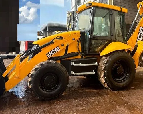 Retroescavadeira JCB 3C