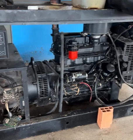 Grupo Gerador 30 KVA Kohler com motor Cummins
