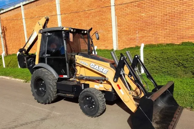 Retro Escavadeira Case 580N 2015