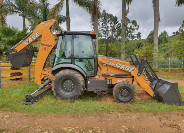 Retroescavadeira case 580N 2018
