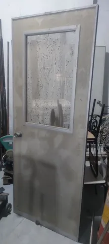 Porta pra escritório ao redor toda de alumínio 