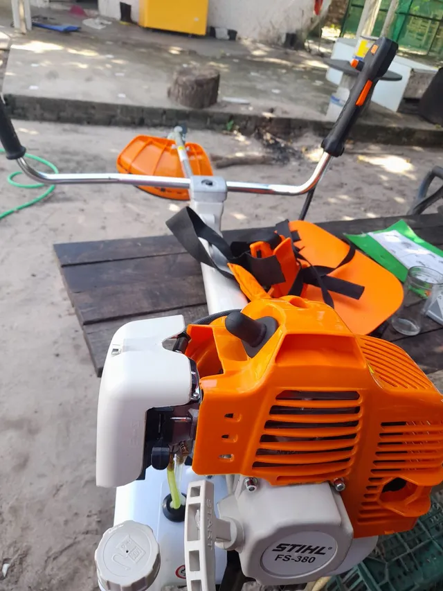 Vendo rosadeira stihl nova fs380