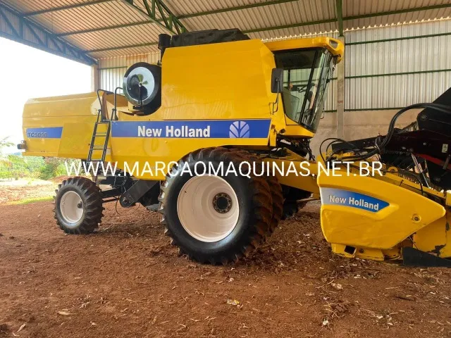 TC 5090 Ano 2011 Motor NOVO com 100 Hrs e 3.700 Hrs trilha, Peneira fixa, 25 Pés