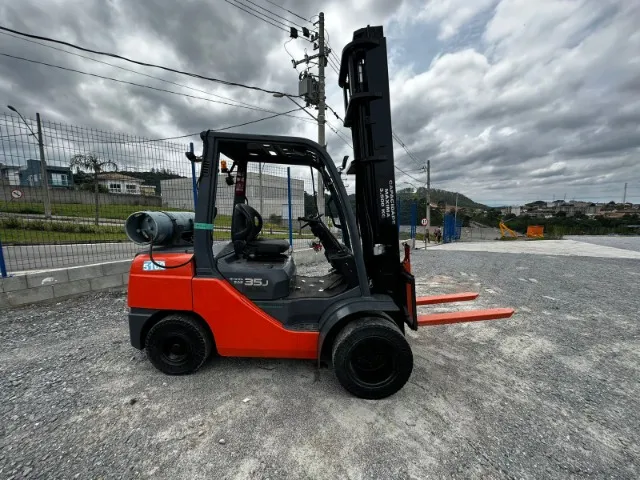Empilhadeira 3,5T Toyota 8FGJ35 (EM00676)