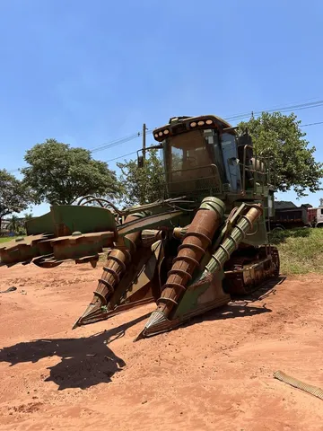 Colhedora John Deere 3520 2011