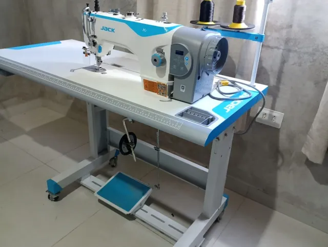 Maquina de costura JACK H2 transporte duplo , direct drive 