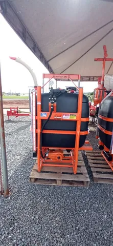 Pulverizador pecuário 600 lts 