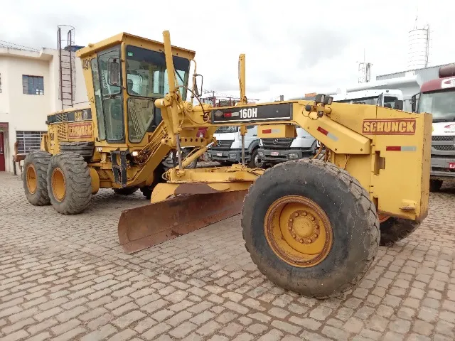 Motoniveladora Caterpillar 160H ano 2005