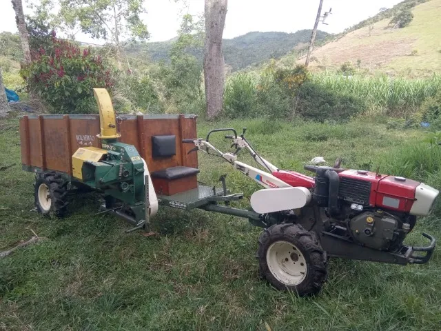 TC11 Yanmar com carreta forrageira moldmaq
