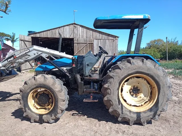 Trator TL85E ano 2008.