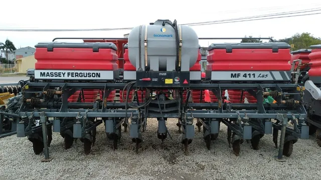 Plantadeira MF411