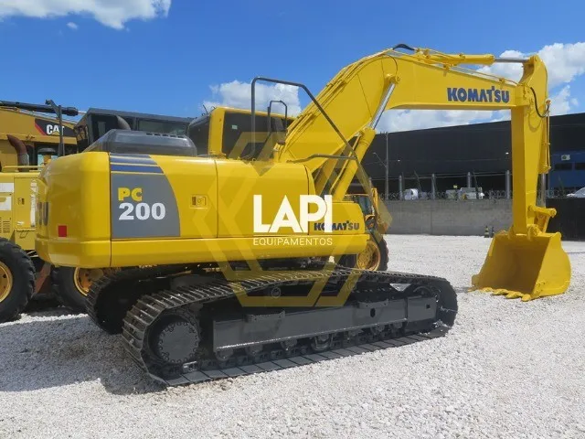 Escavadeira Komatsu PC200 2019 semi nova