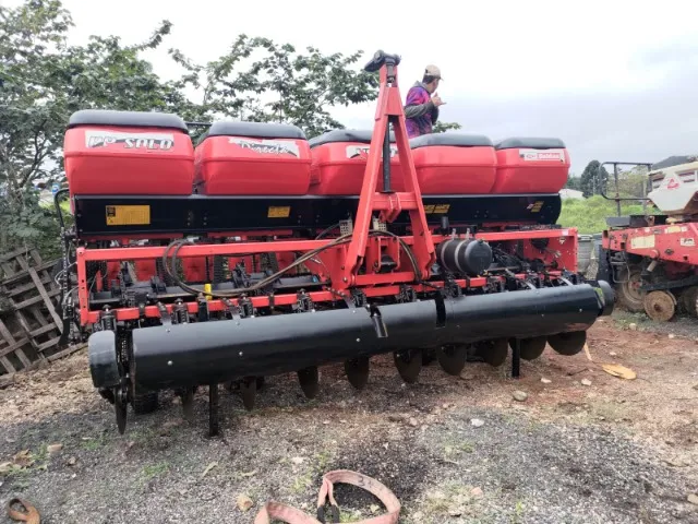 Plantadeira Baldan 10 Linhas
